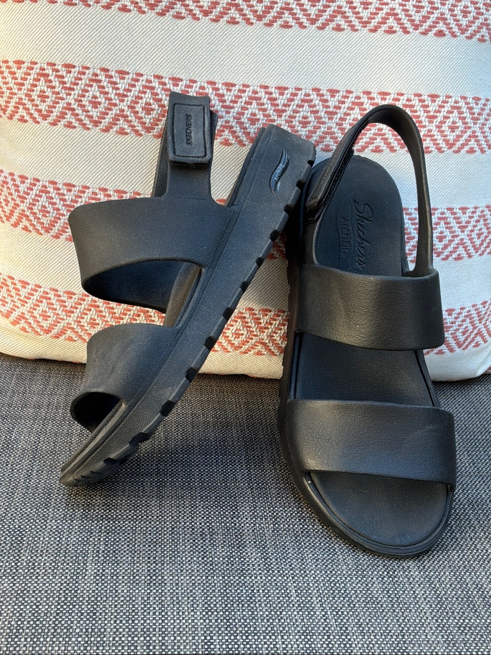 Womens Skechers ArchFit Black Sandals Size 8